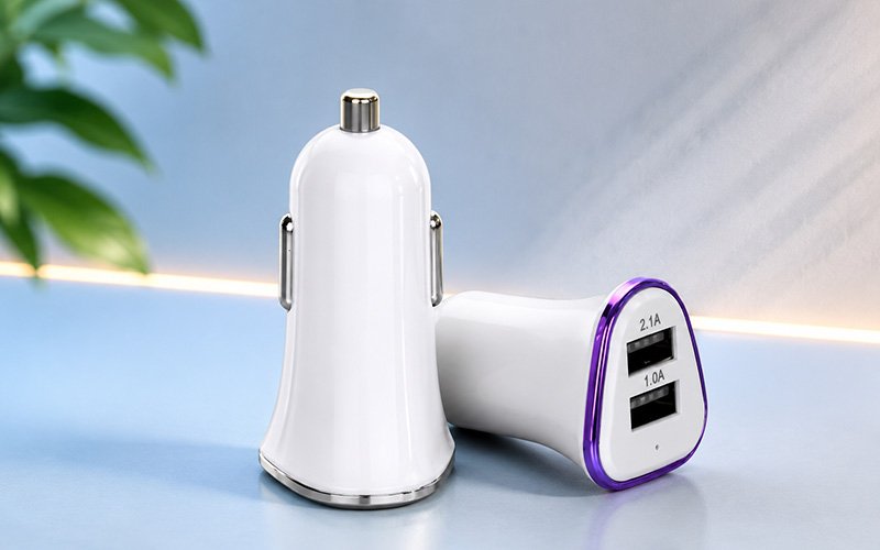 How Do Mobile Car Charger Manufacturers Tackle the Challenge of Universal Charging?